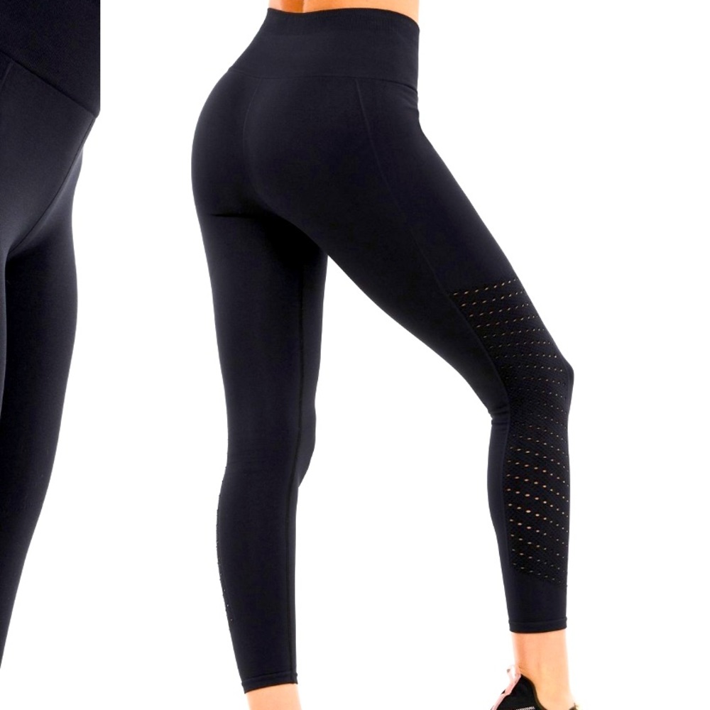 High-waisted performance 7/8 Fabletics leggings